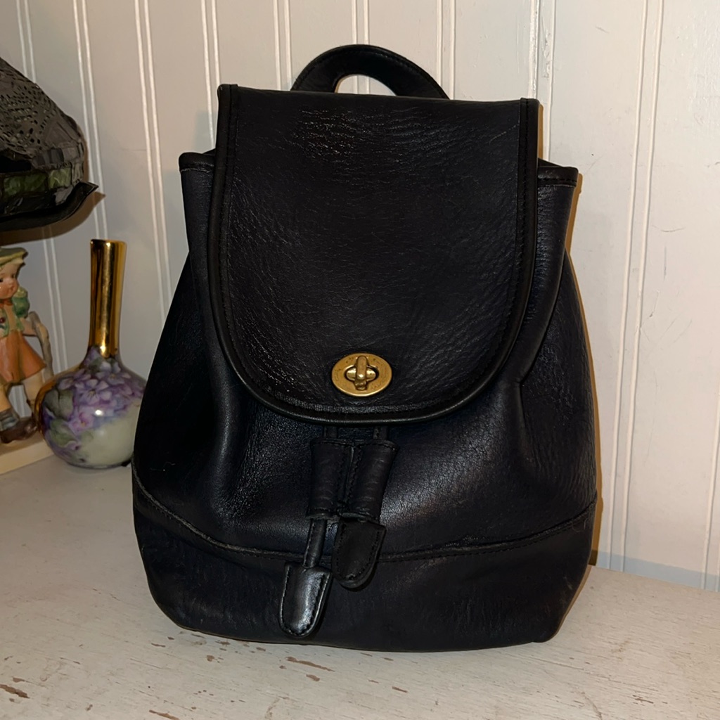 Coach Vintage Legacy 9960 Blue Leather Brass Hardware Top Handle Flap Backpack